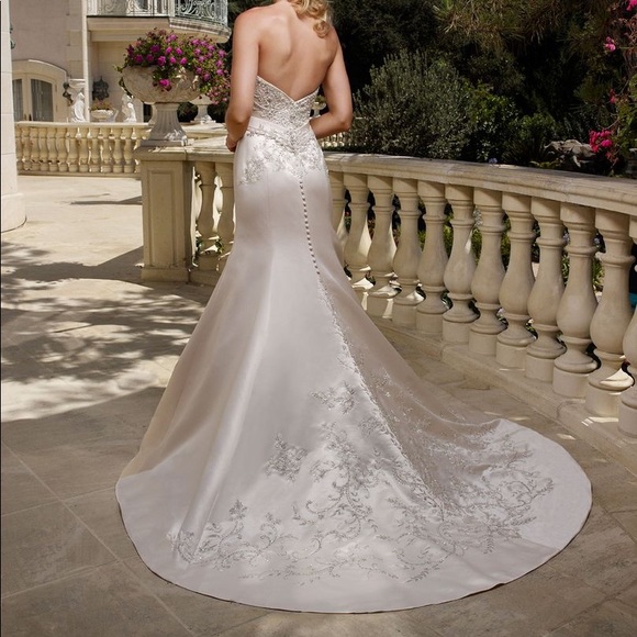 Casablanca wedding dress - Picture 2 of 4